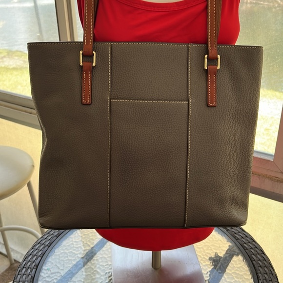 Dooney and Bourke Lexington large zip tote - Picture 7 of 12